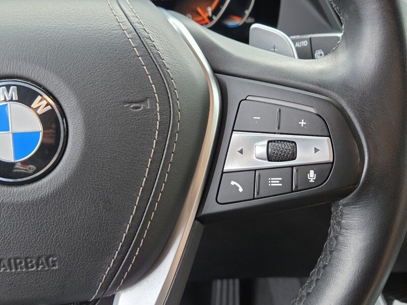 Used 2019 White BMW xDrive50i image 29