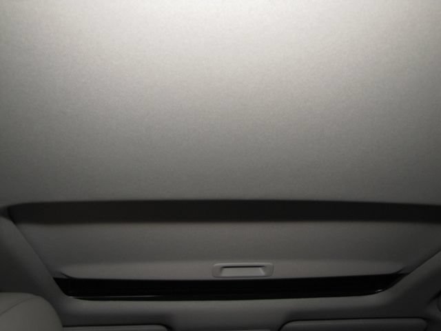 Used 2023 Platinum White Honda Touring image 16