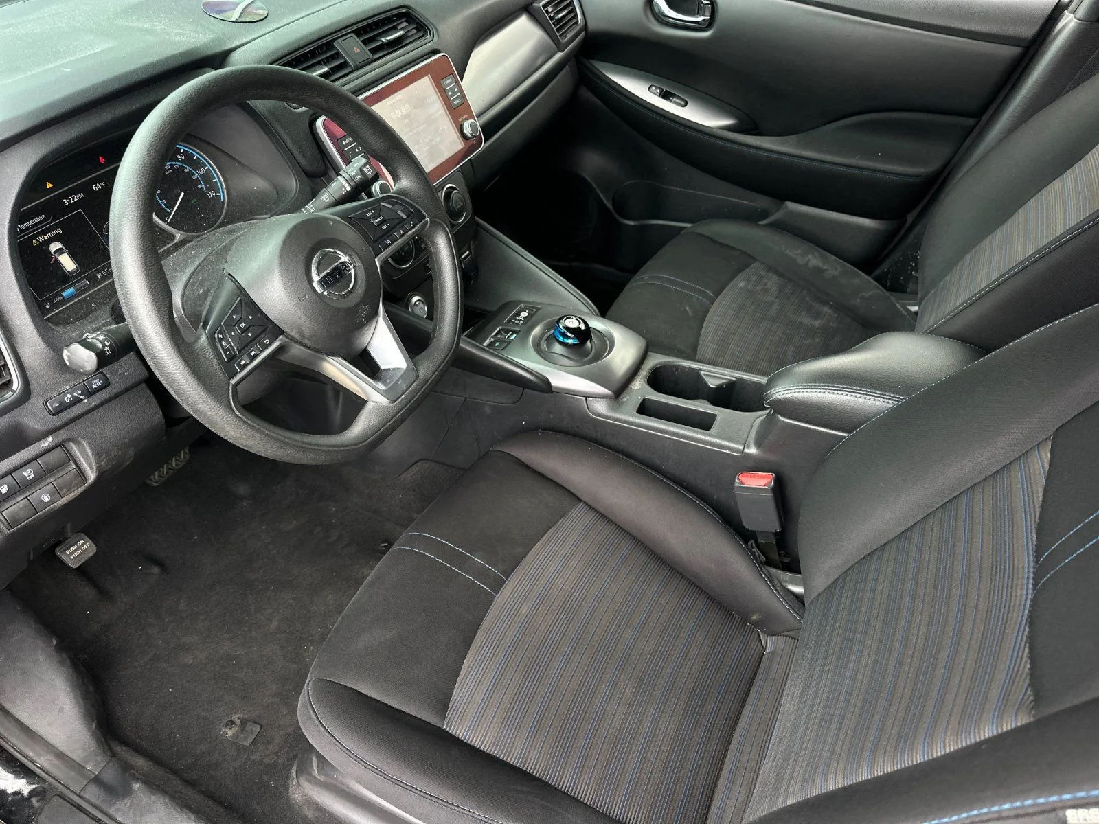 Used 2022 Super Black Nissan S image 9
