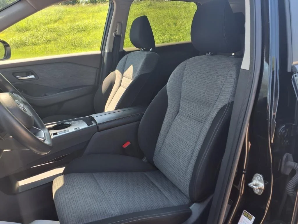 2023 Nissan Rogue SV - Photo 9
