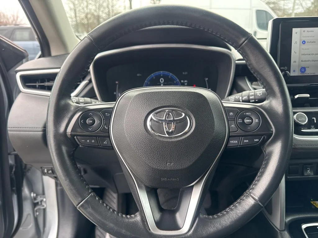 Used 2023 Silver Toyota XLE image 21