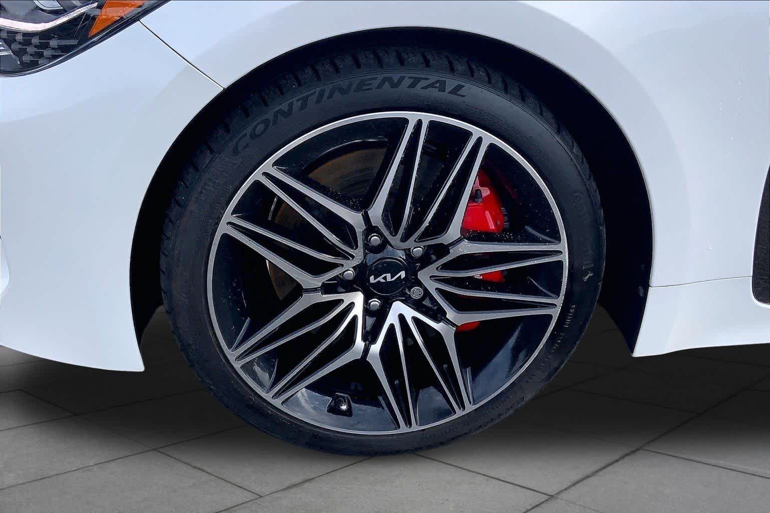 Used 2023 WHITE Kia GT2 image 11