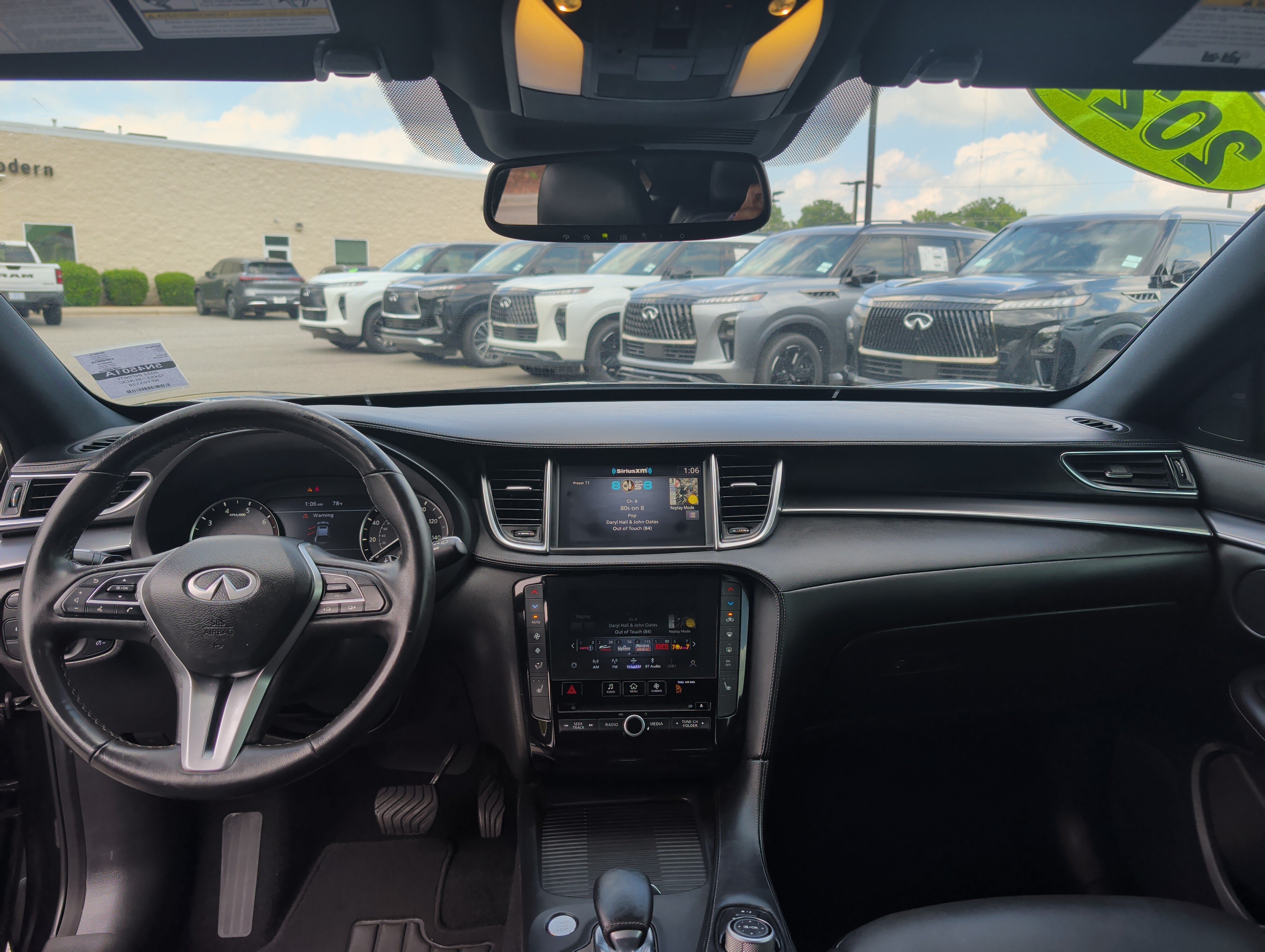 Used 2022 Mineral Black INFINITI LUXE image 11