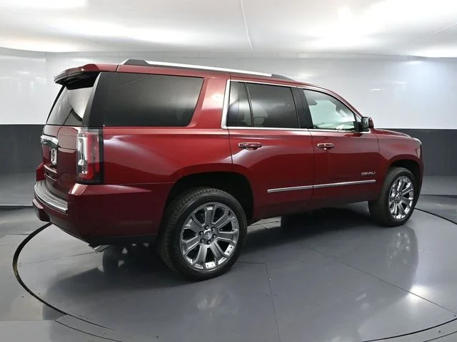 Used 2017 Red GMC Denali image 6