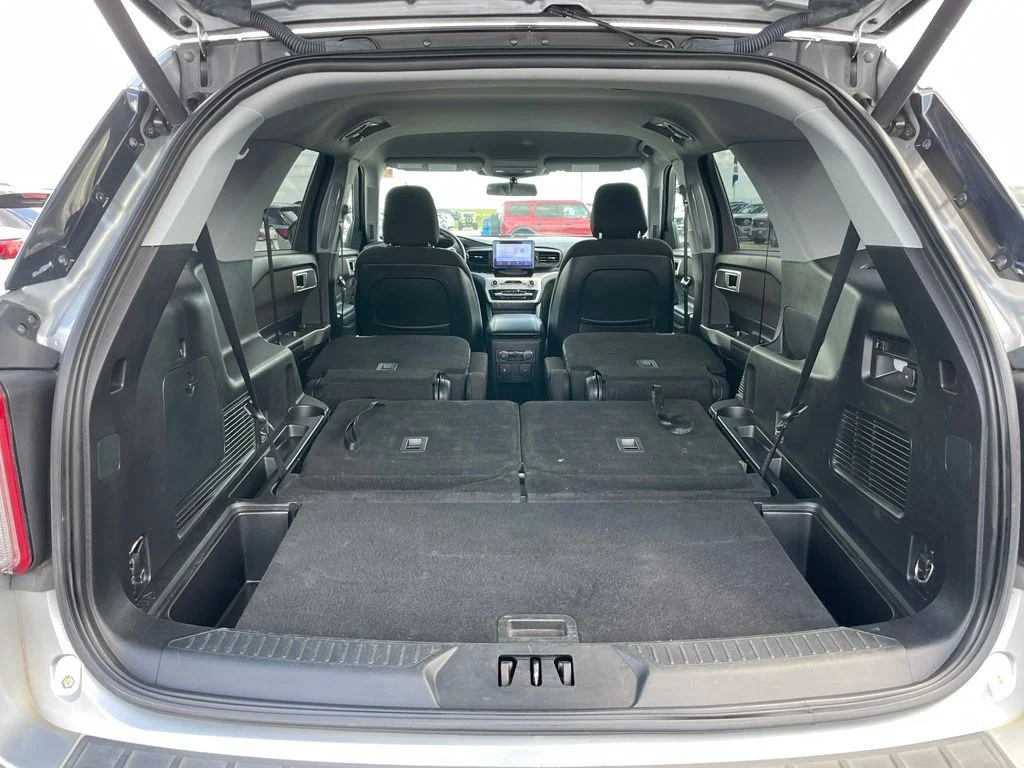 Used 2020 Silver Metallic Ford XLT image 29