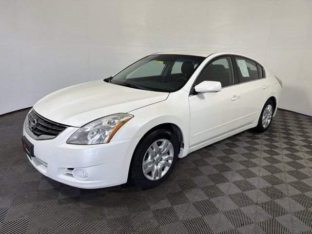 Used 2011 Nissan Altima S with VIN 1N4AL2AP7BN476504 for sale in Shakopee, Minnesota