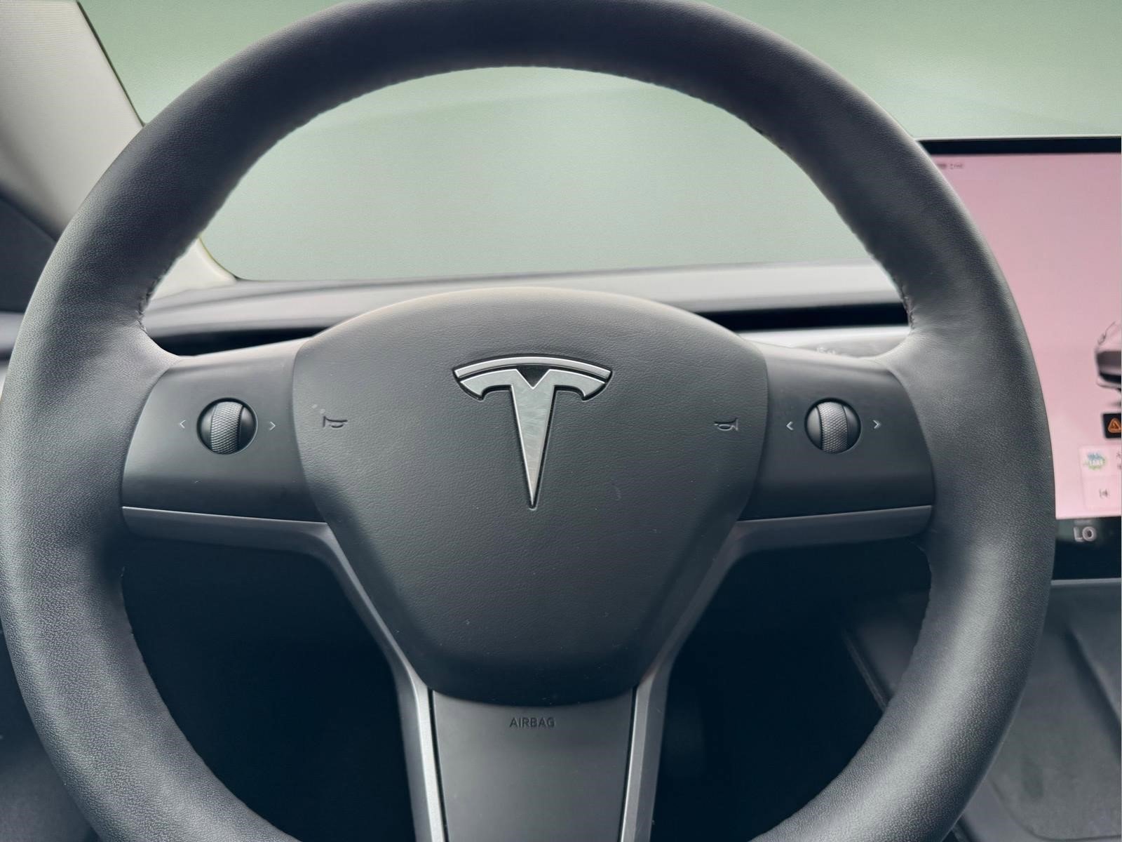 Used 2023  Tesla Base image 16