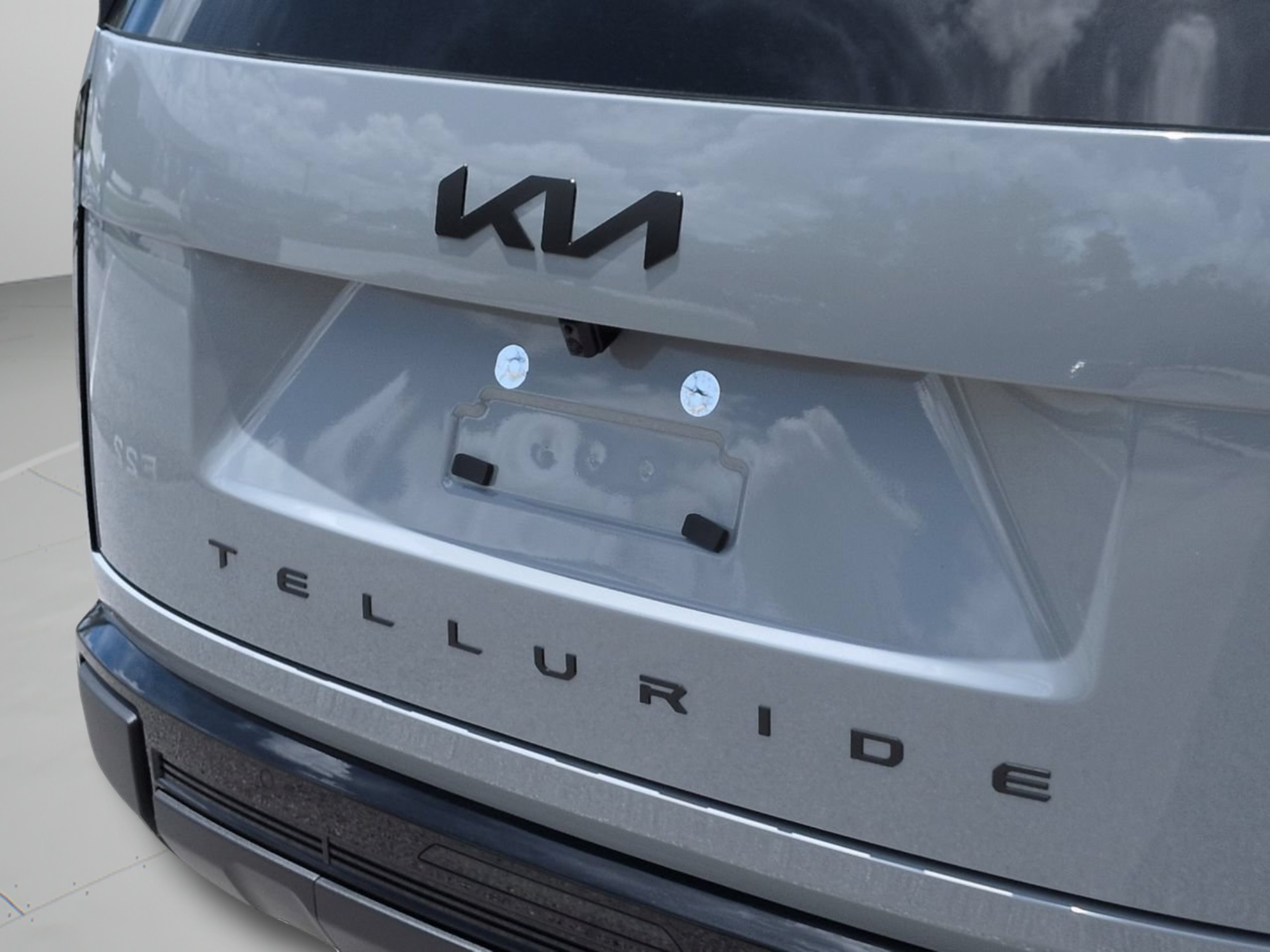 New 2027 Wolf Gray Kia X-Line EX image 15