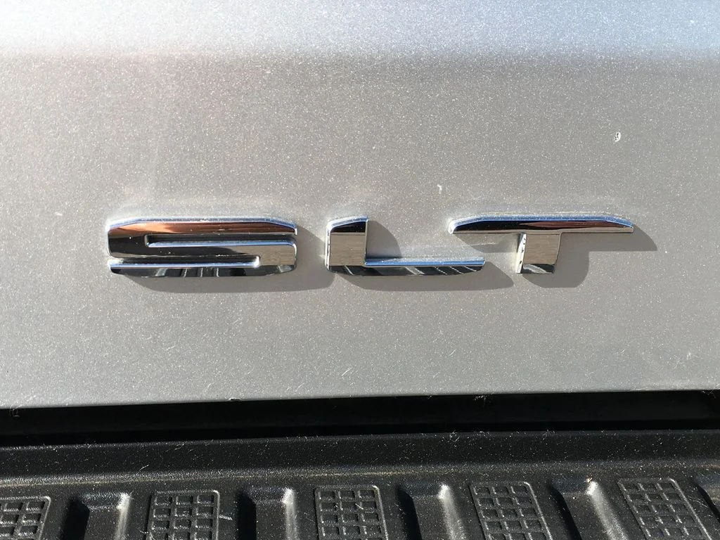 2020 GMC Sierra 1500 SLT - Photo 7
