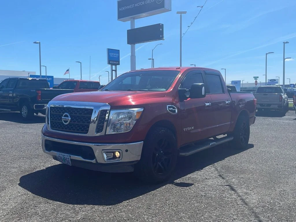 Used 2017 Cayenne Red Nissan SV image 3