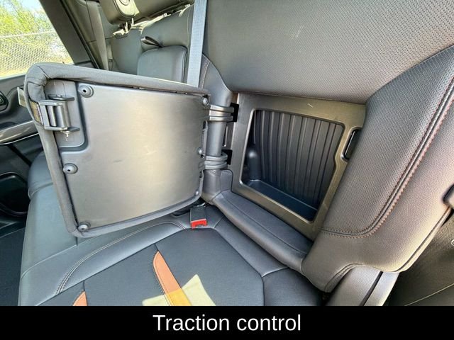 Used 2023  GMC AT4 image 31