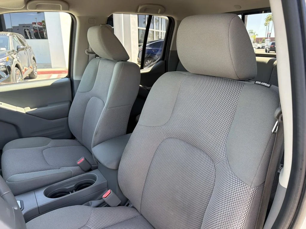 Used 2021 Glacier White Nissan SV image 22