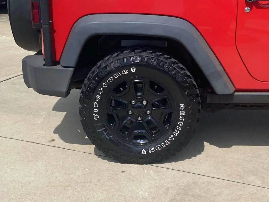 Used 2015 Red Jeep Sport image 41