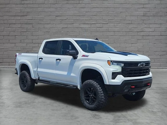 Used 2024 Summit White Chevrolet LT Trail Boss image 7
