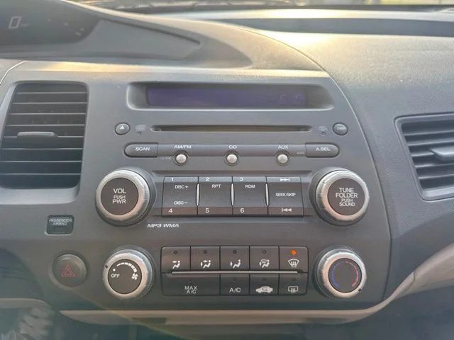 Used 2011 Silver Honda LX image 12