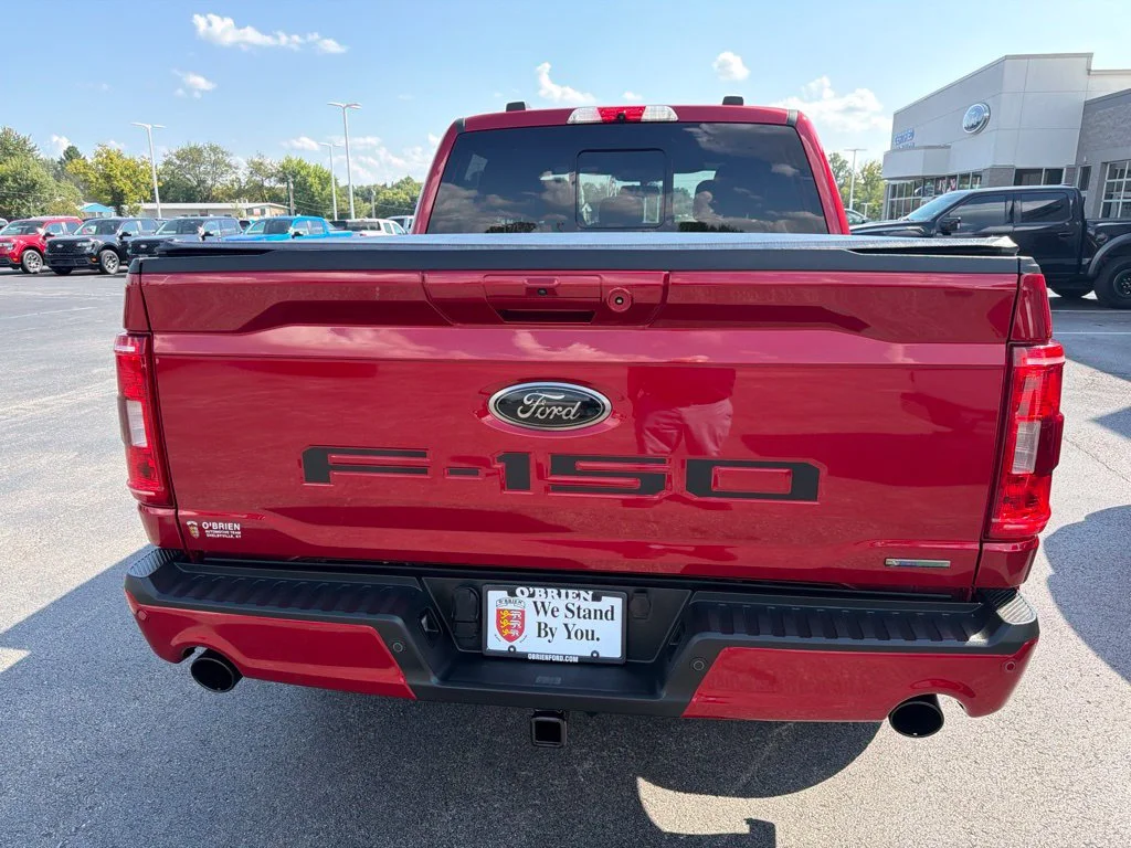 Used 2022 Rapid Red Metallic Tinted Clearcoat Ford XLT image 4