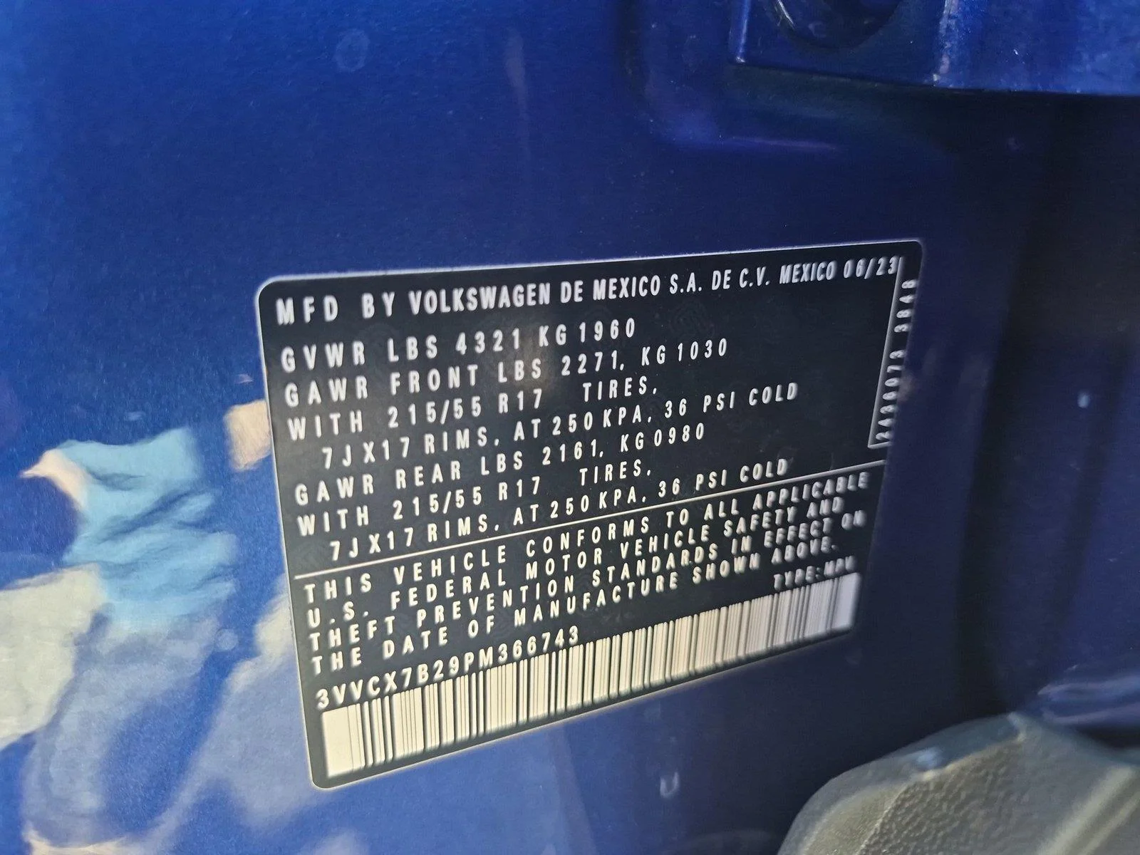 Used 2023 Dusk Blue Metallic VOLKSWAGEN  image 35