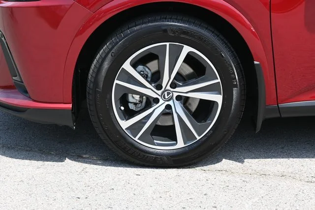 Certified Used 2025 RED MC.CS. Lexus 350 image 15