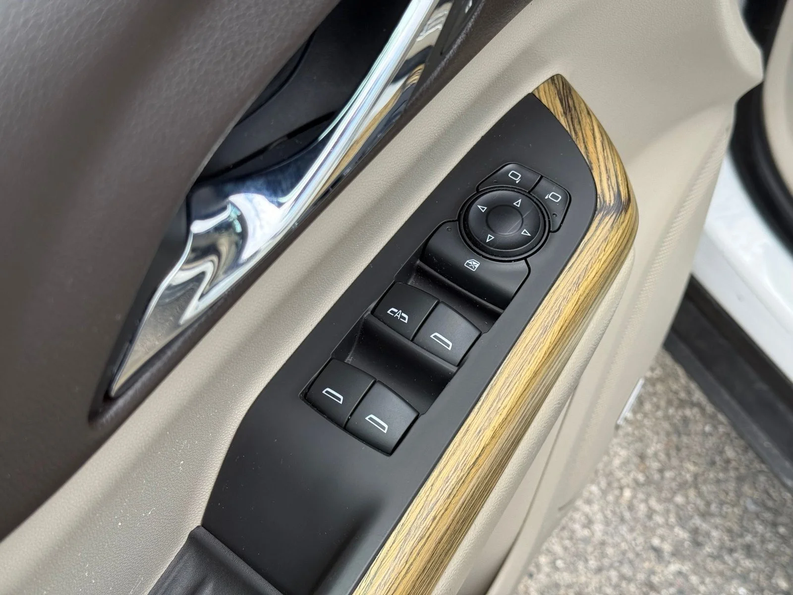 Used 2018 White GMC Denali image 13