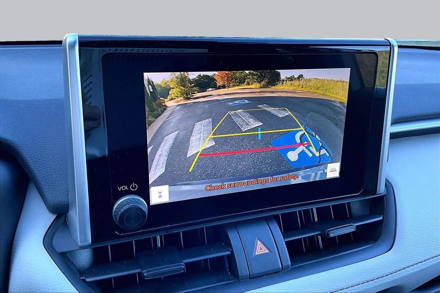 2025 Toyota RAV4 XLE - Photo 56
