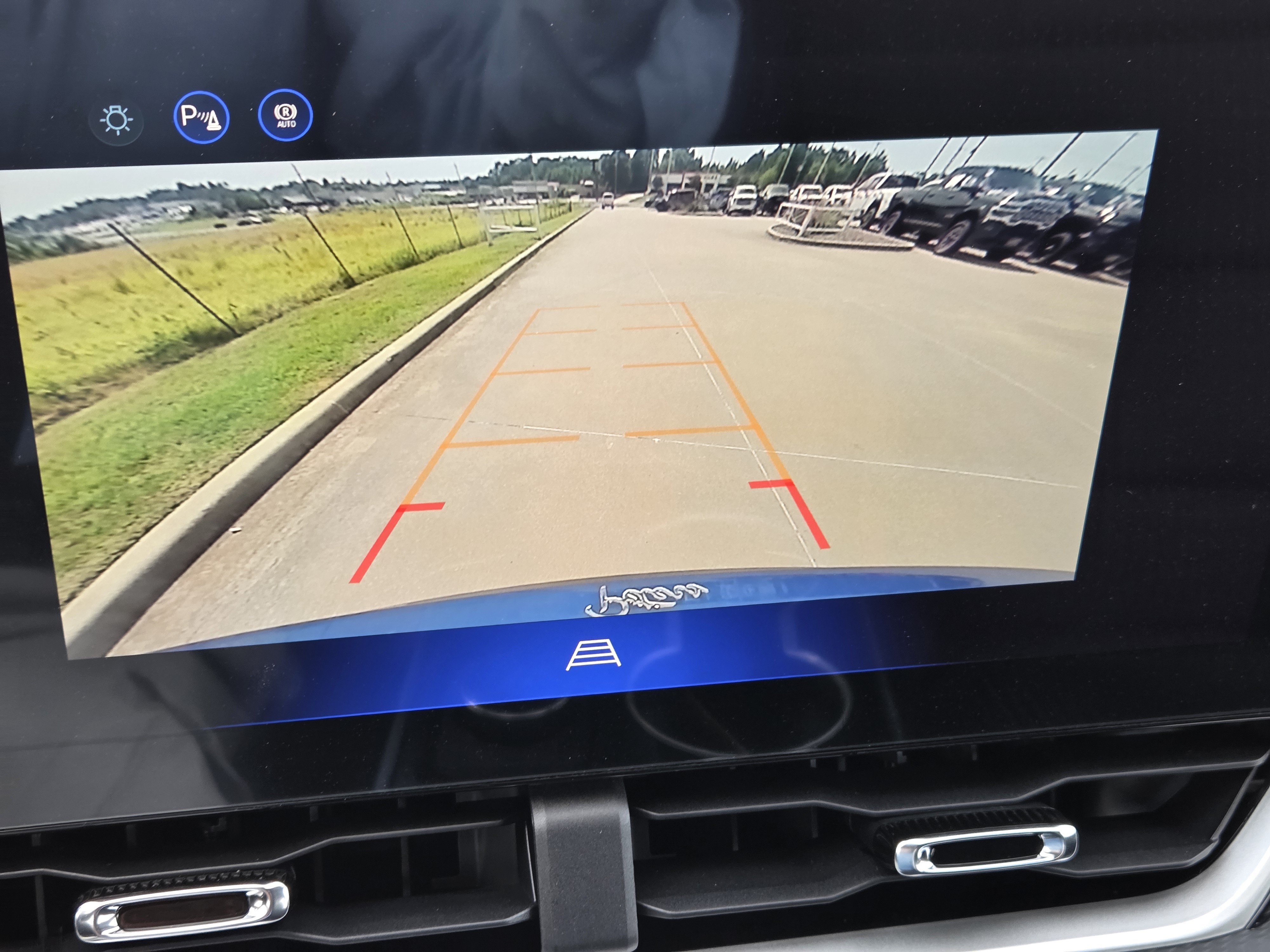 2027 Chevrolet Equinox LT - Photo 13