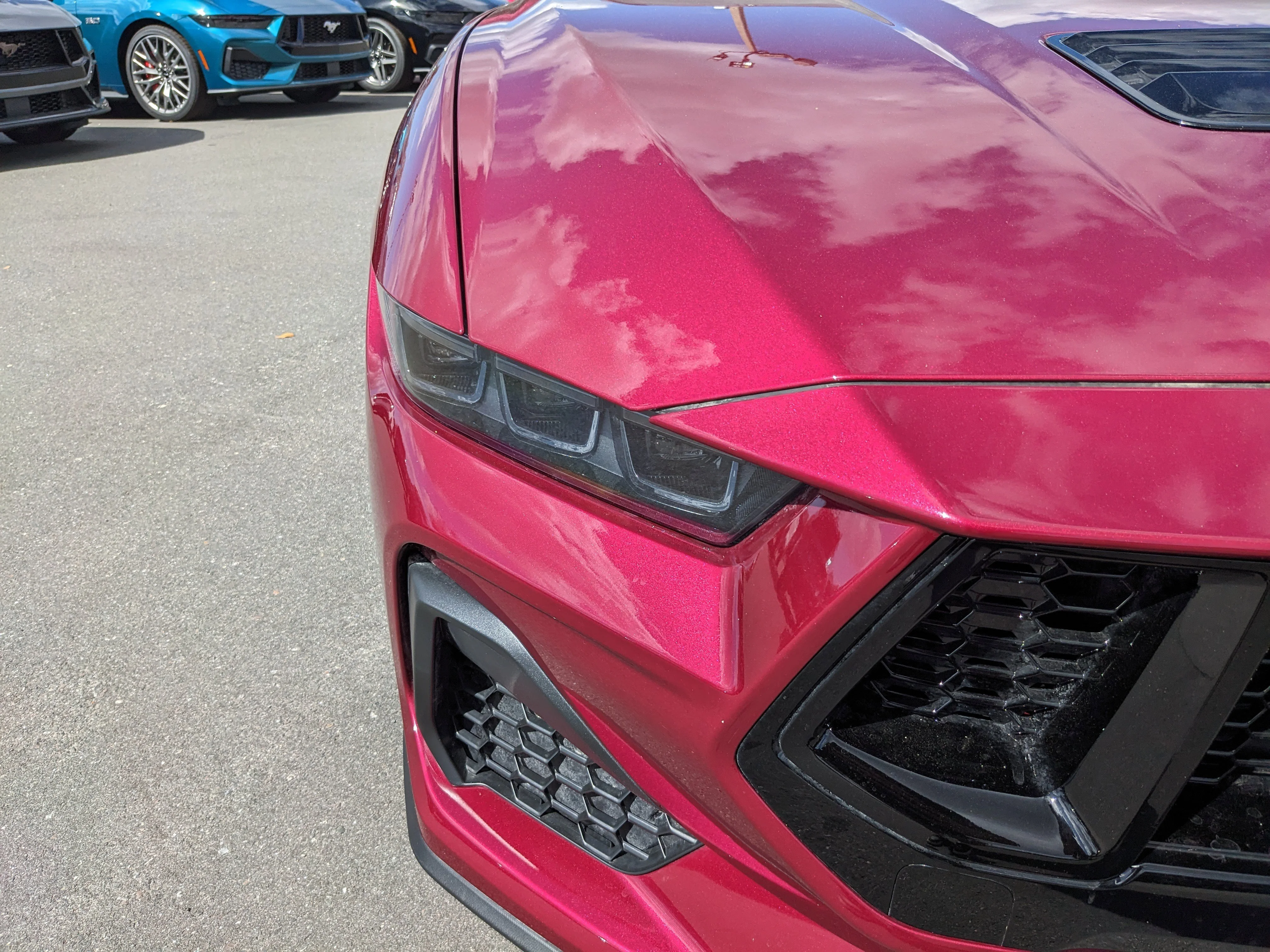New 2026 Molten Magenta Metallic Tinted Clearcoat Ford GT Premium Fastback image 10
