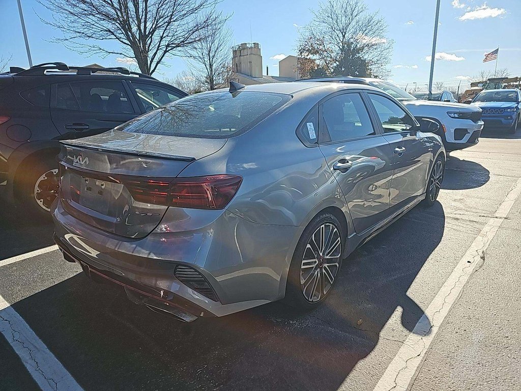 2022 Kia Forte GT photo 3