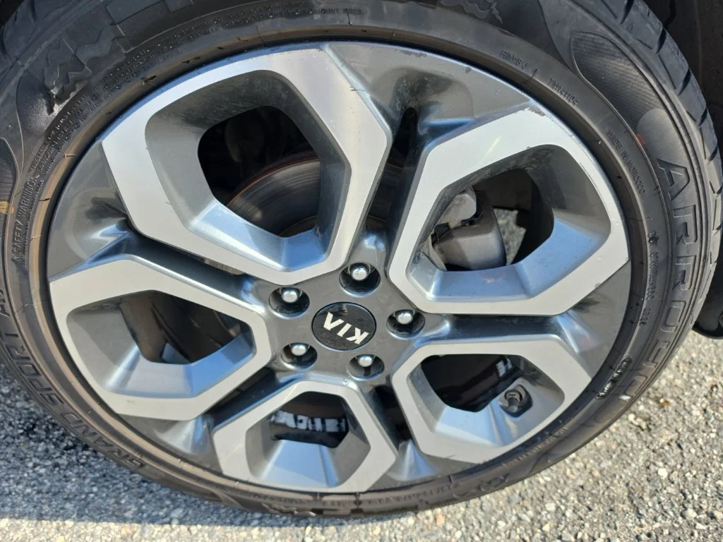 Used 2021 Green Kia X-Line image 9
