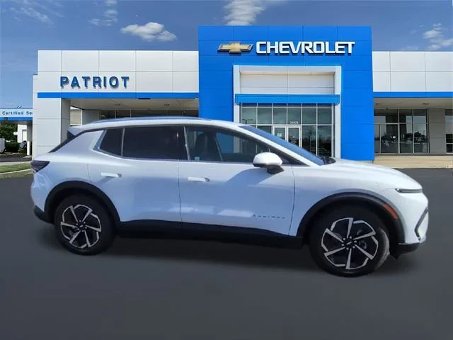 New 2026 Summit White Chevrolet LT image 11