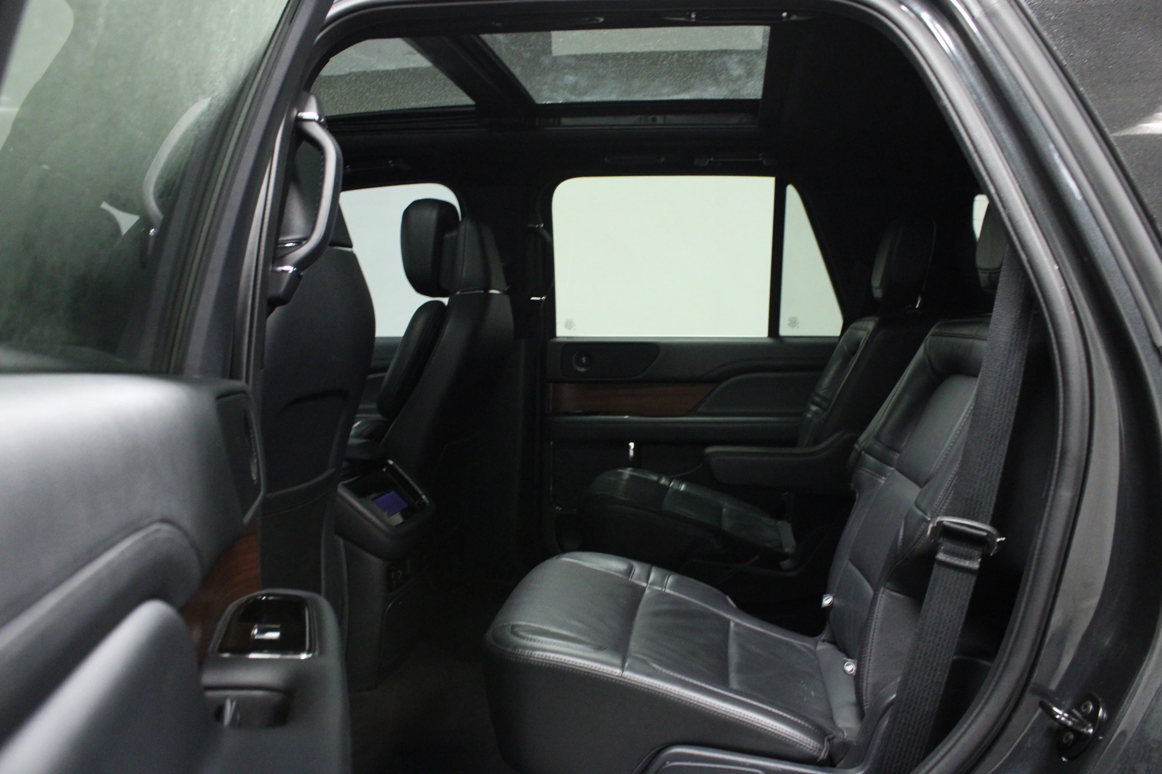 Used 2023 Starlight Gray Premium Colorant Lincoln Reserve image 13