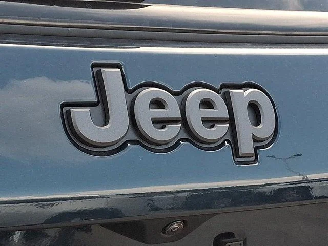 New 2026 Fathom Blue Pearl-Coat Exterior Paint Jeep Limited image 11