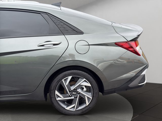 Used 2025 Amazon Gray Hyundai SEL Sport image 24