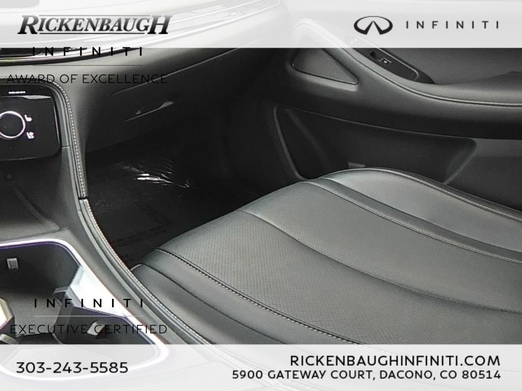 Certified Used 2023 White INFINITI LUXE image 26