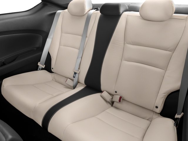 Used 2017 Lunar Silver Metallic Honda Touring image 14