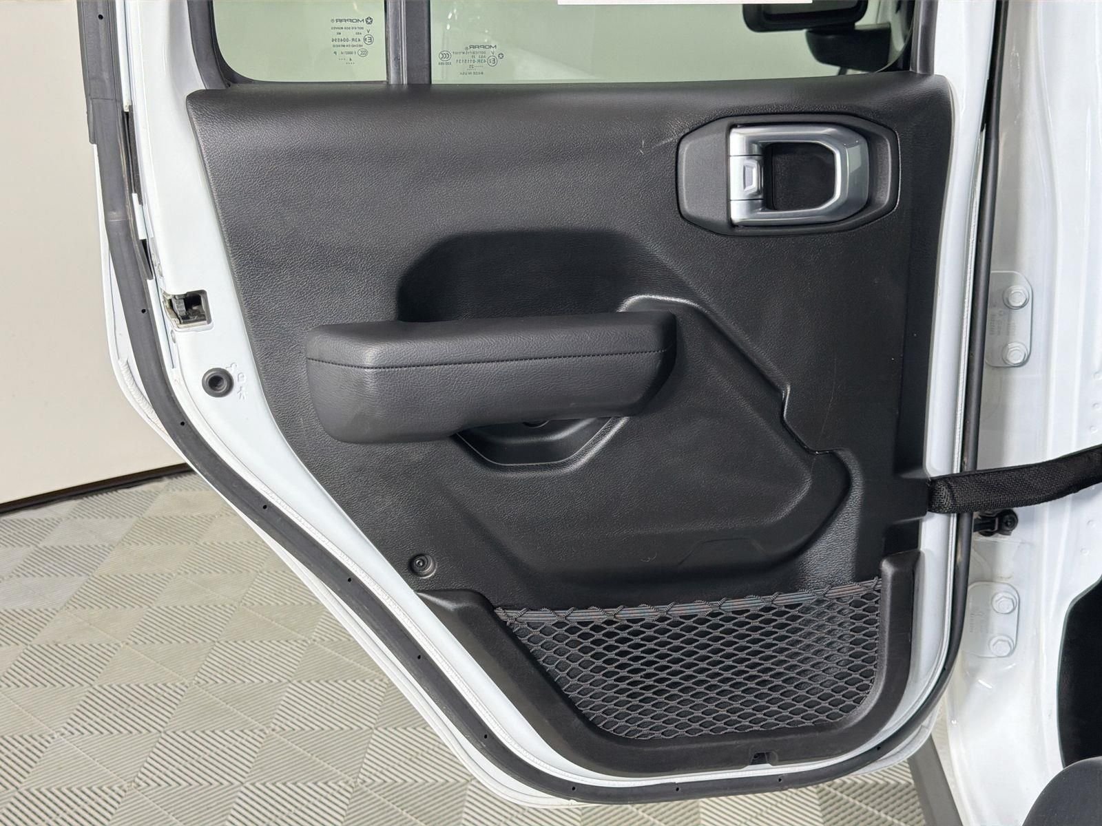 2025 Jeep Wrangler 4-Door Rubicon - Photo 24