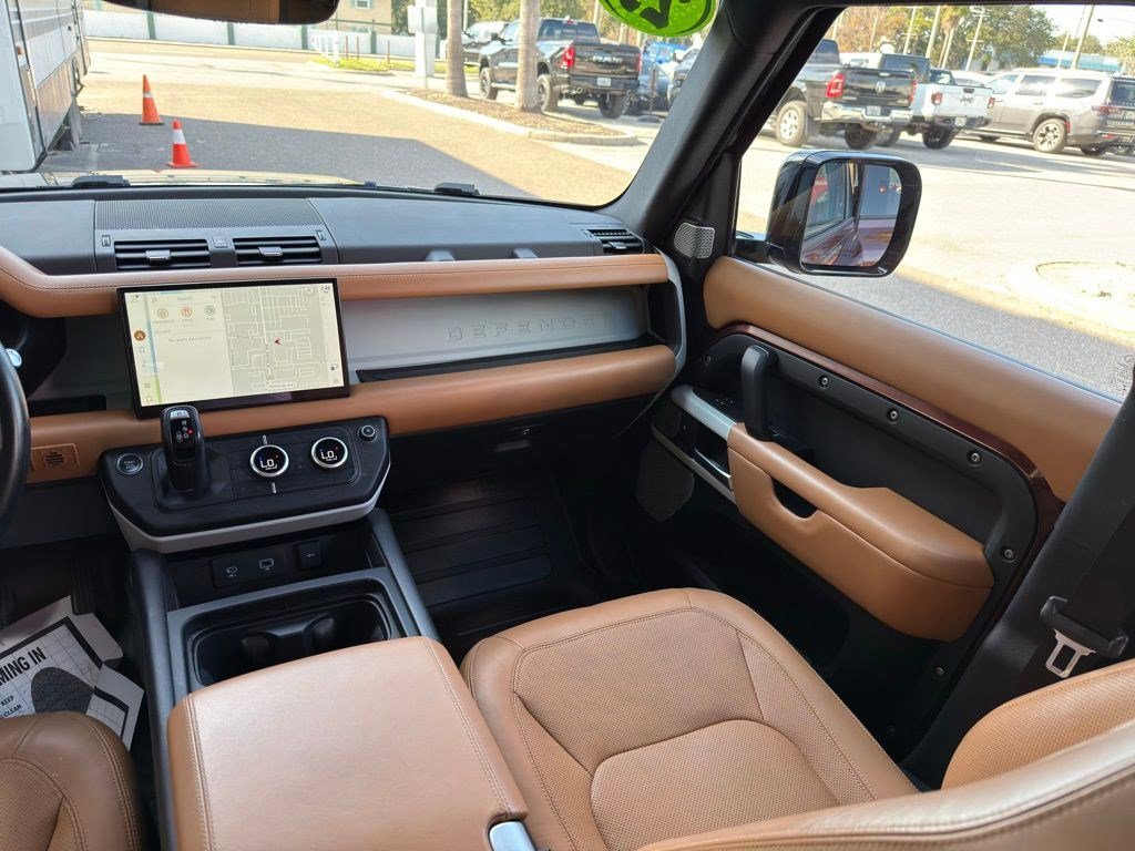 2023 Land Rover Defender SE - Photo 39