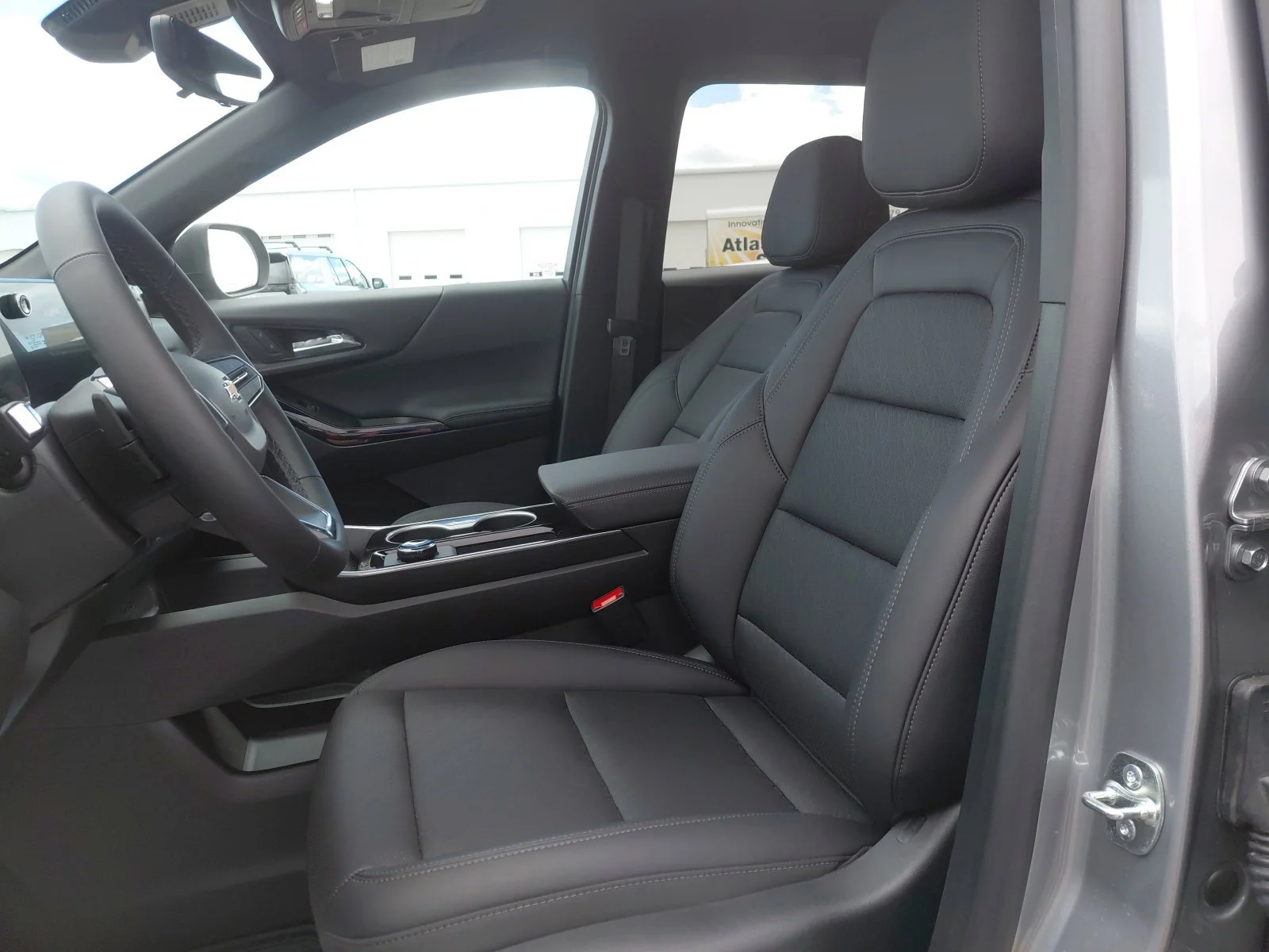 2027 Chevrolet Equinox LT - Photo 19