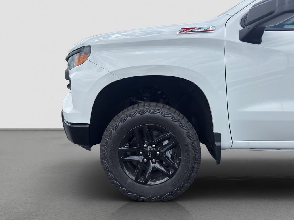 New 2026 Summit White Chevrolet Custom Trail Boss image 15