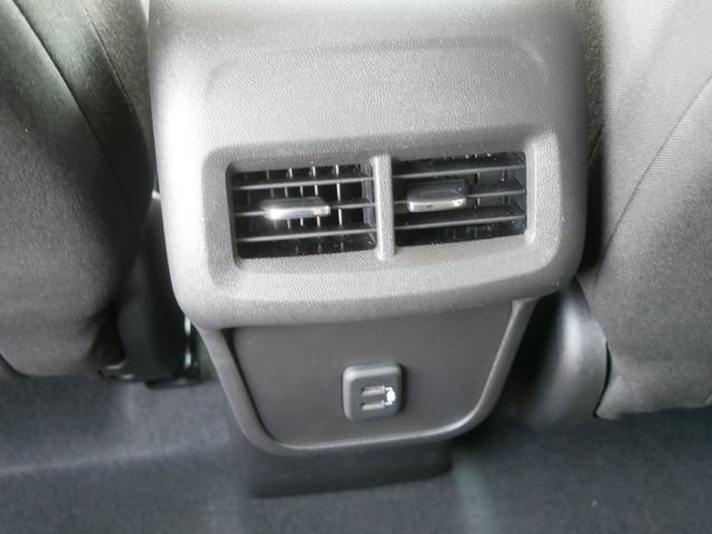 Used 2024 Summit White Chevrolet LT image 17