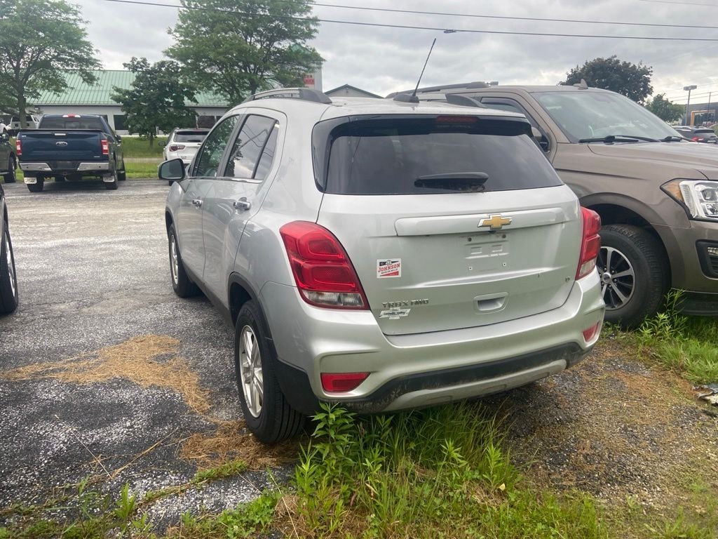 Used 2019 Silver Ice Metallic Chevrolet LT image 4