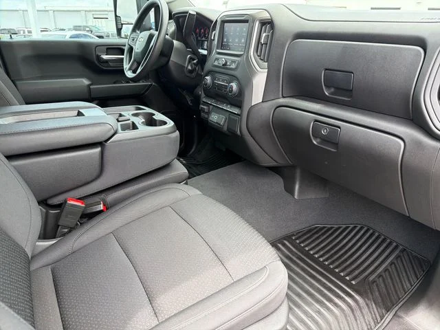 Used 2025 White Chevrolet Custom image 21