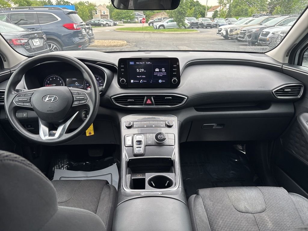 Used 2021 Silver Hyundai SE image 13