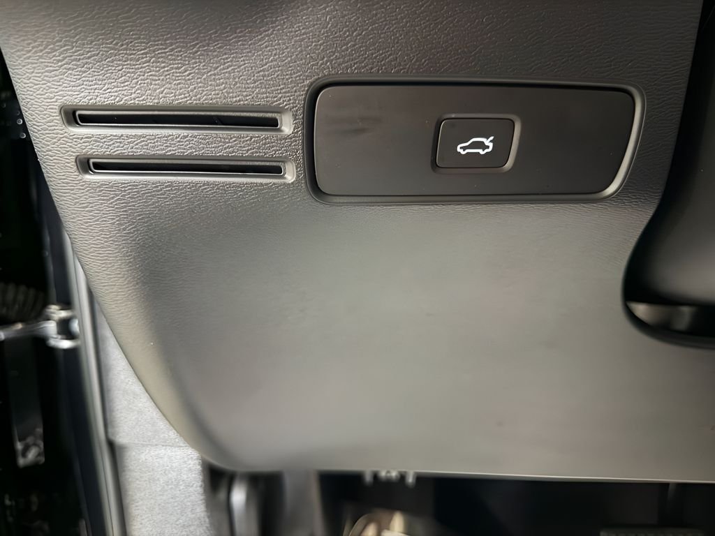 Used 2023 Black Volvo B5 Plus Bright Theme image 14
