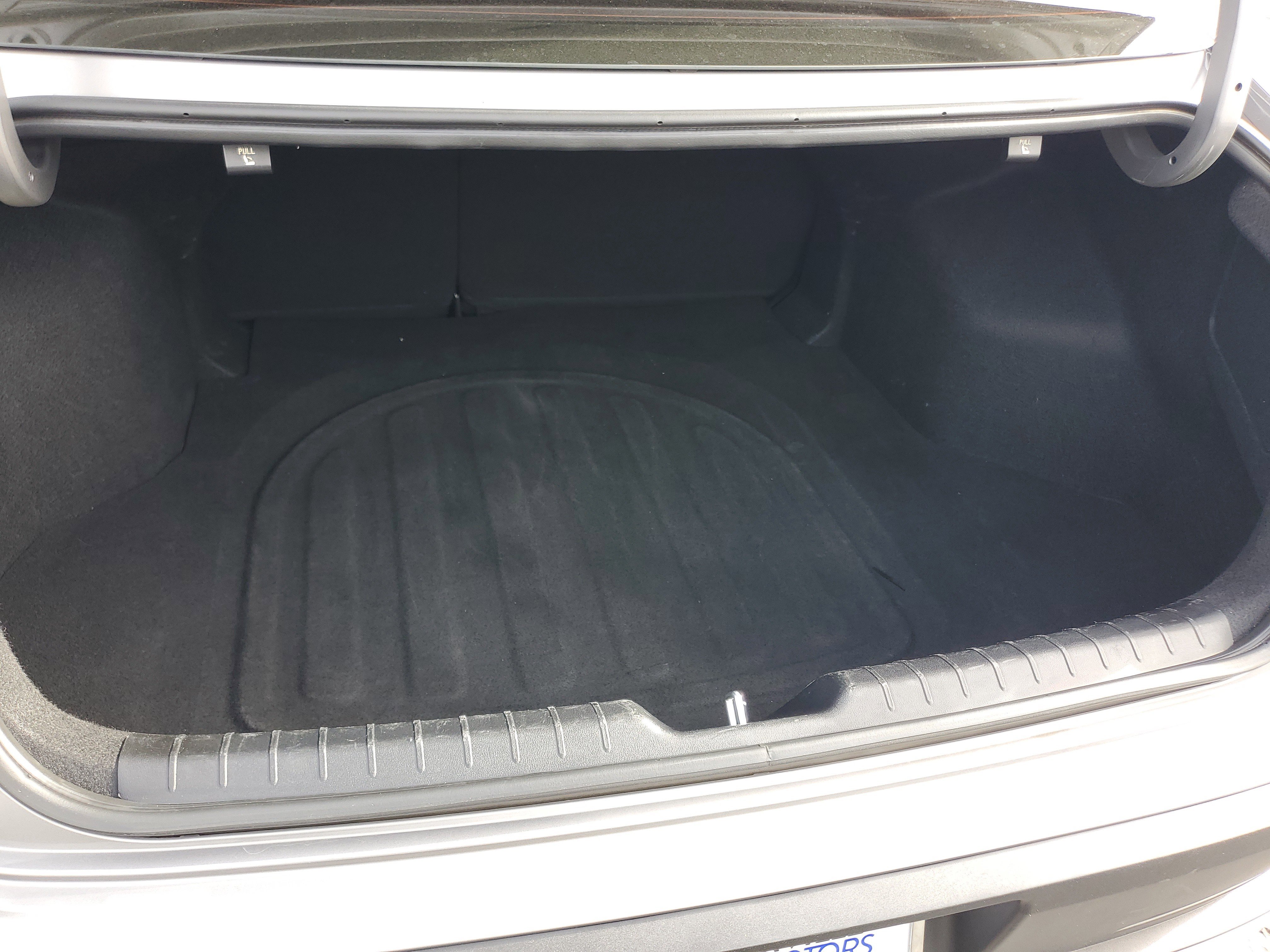 Used 2025 Gray Kia LXS image 24