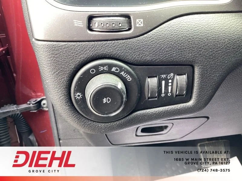 Used 2020 Red Jeep Latitude Plus 4x4 image 26