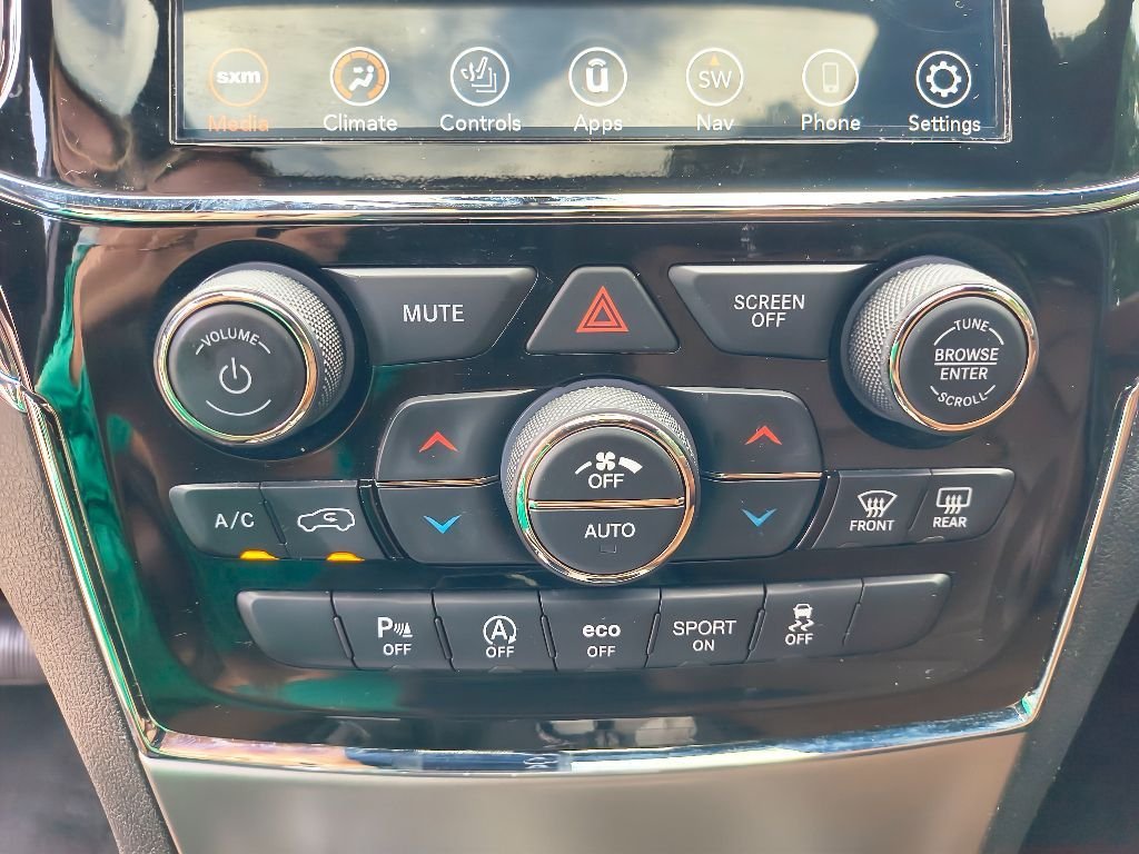 2021 Jeep Grand Cherokee Overland - Photo 25