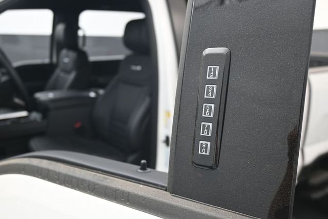 New 2026 Star White Metallic Tri-Coat Ford F-350® Platinum® image 10