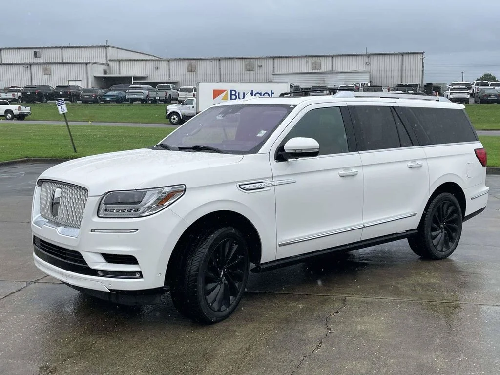 Used 2020 White Lincoln Reserve image 7
