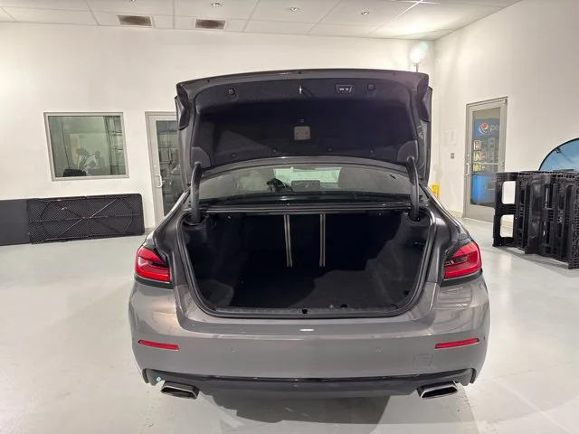Used 2021 Gray BMW 530i xDrive image 12