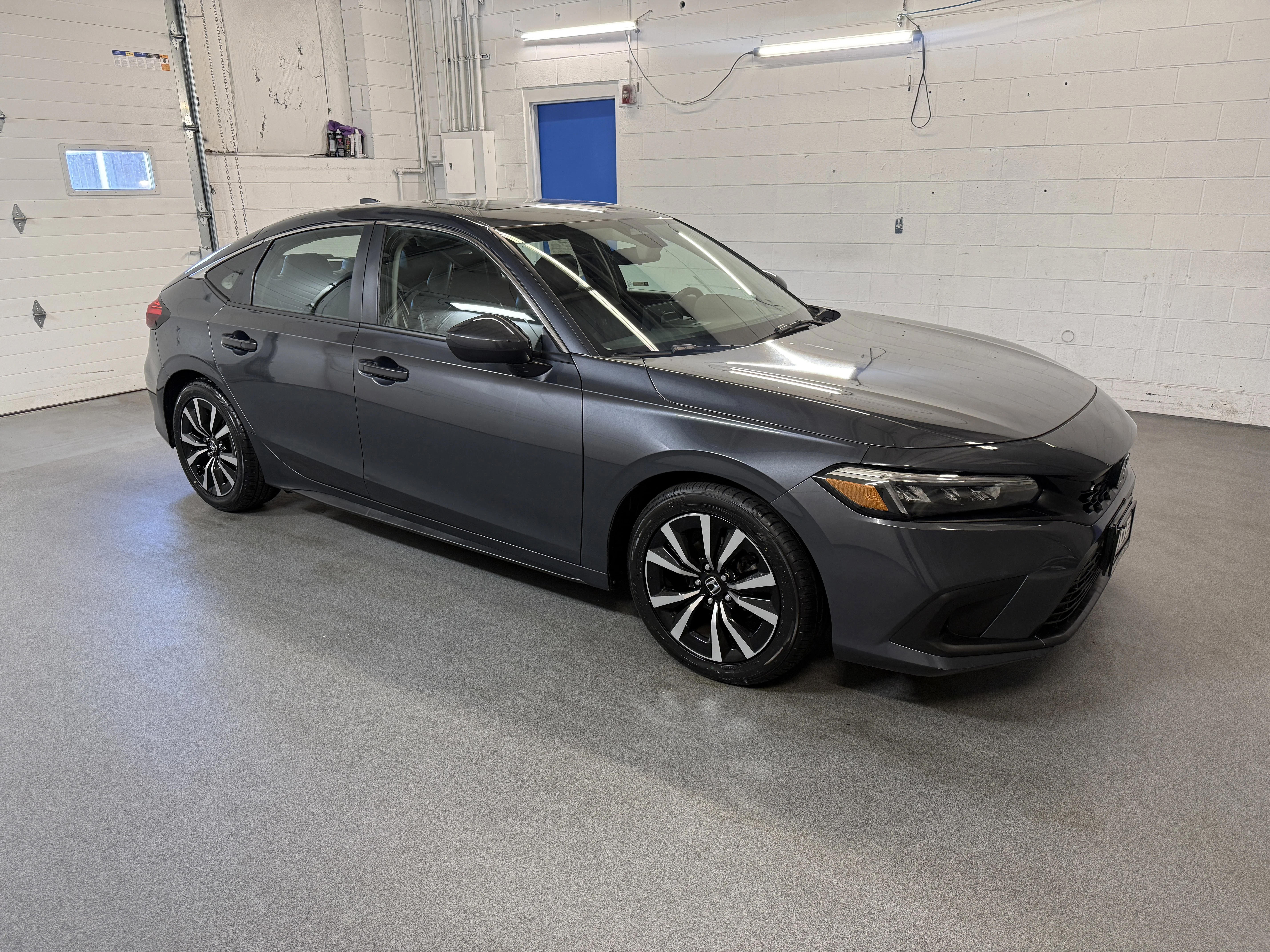 Certified Used 2023 Meteorite Gray Metallic Honda EX-L image 11
